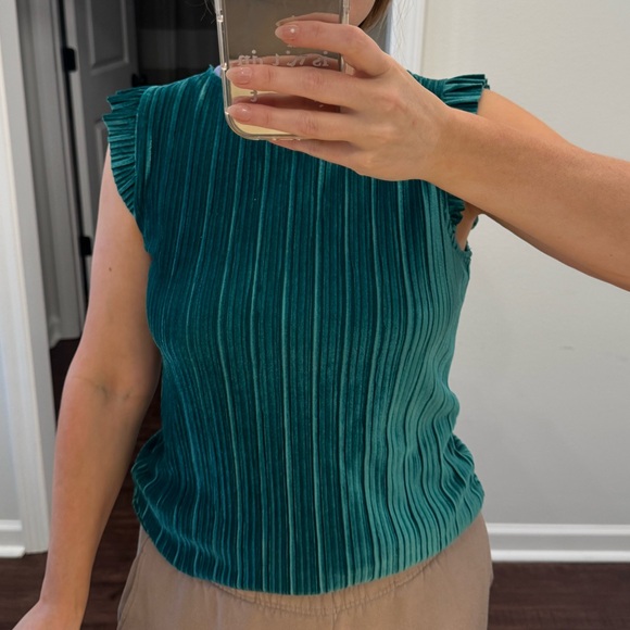 Green suede top - Picture 5 of 7